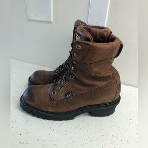 Justin’s Goretex Oil Resistant high works boots brown leather size 8D